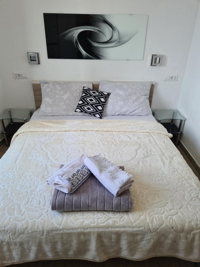 Gordana Apartments Хвар Экстерьер фото