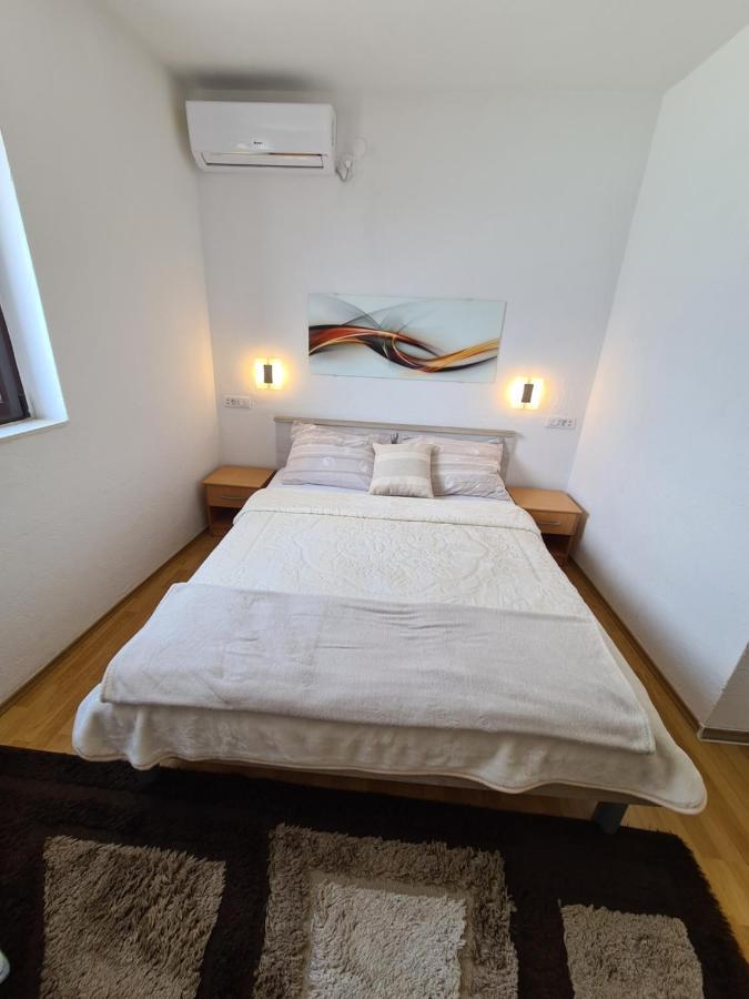 Gordana Apartments Хвар Экстерьер фото